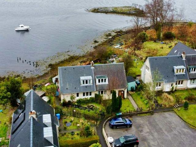 2 bed house for sale