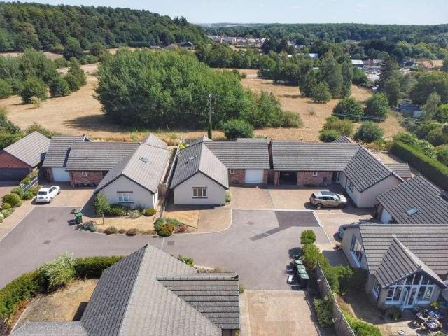 2 bed house for sale