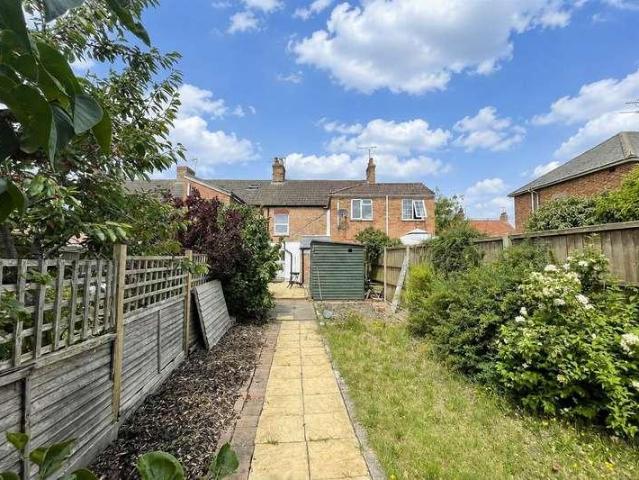 2 bed house for sale