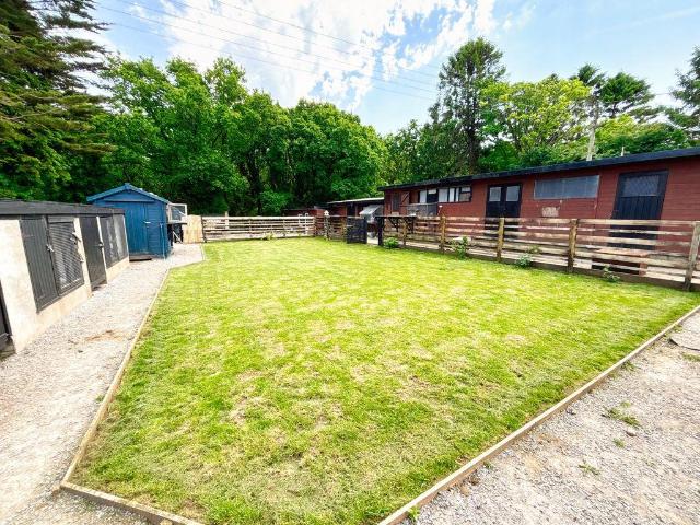 2 bed house for sale