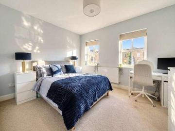 2 bed house for sale