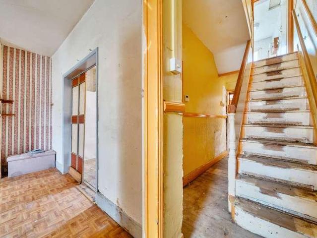 2 bed house for sale