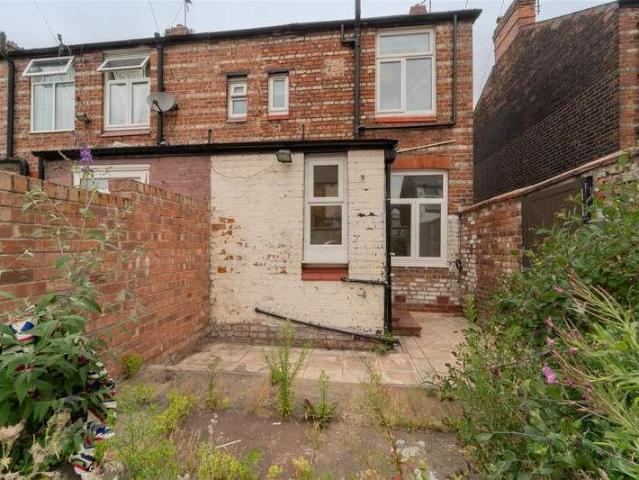 2 bed house for sale
