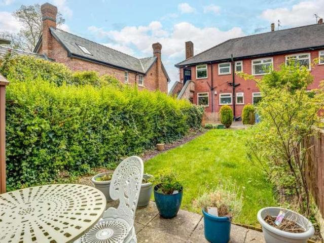 2 bed house for sale