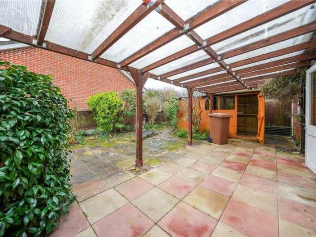 2 bed house for sale