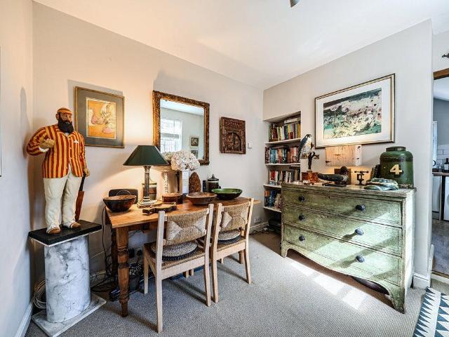 2 bed house for sale