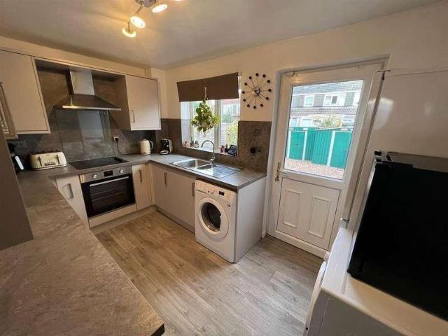 2 bed house for sale
