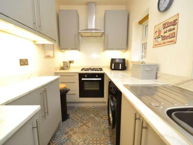 2 bed house for sale