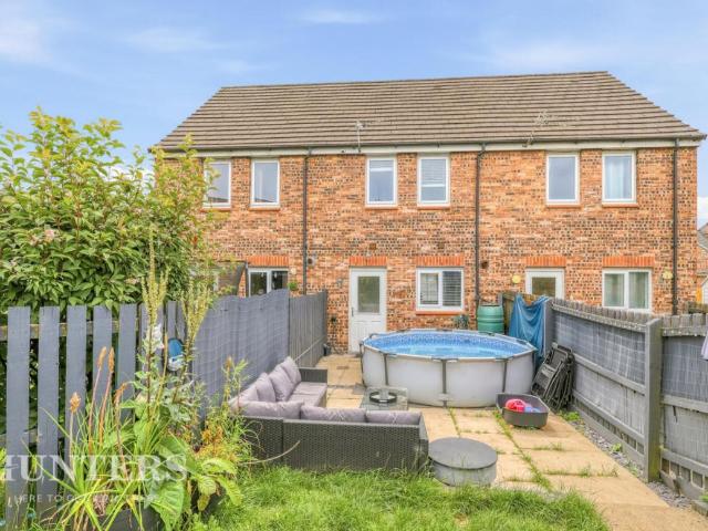 2 bed house for sale