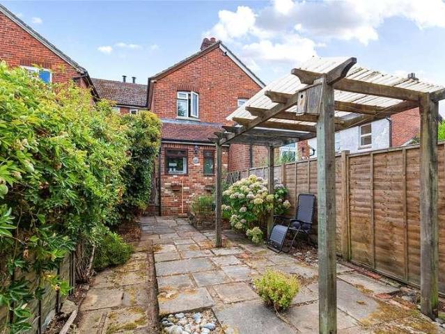 2 bed house for sale