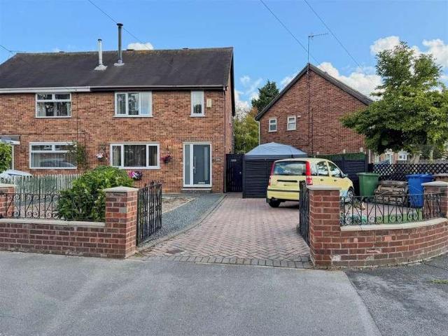 2 bed house for sale