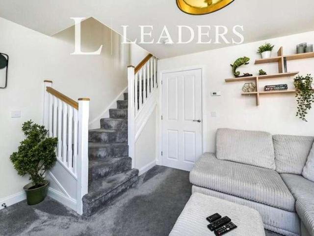 2 bed house for sale