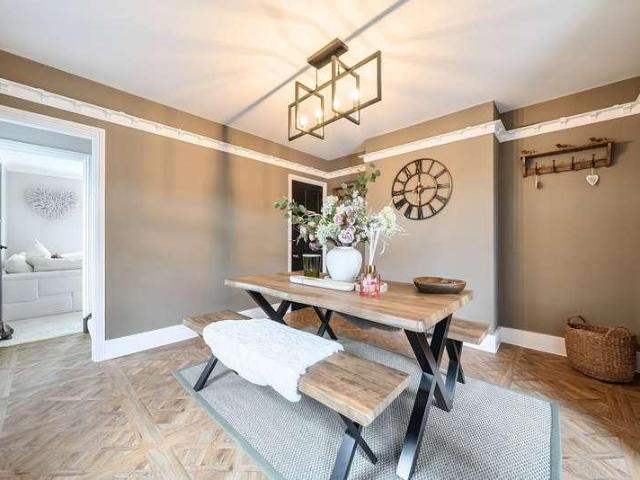 2 bed house for sale