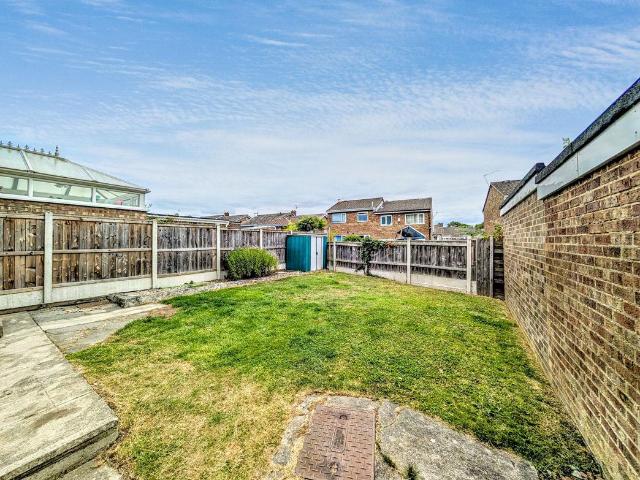 2 bed house for sale