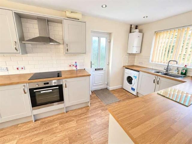 2 bed house for sale