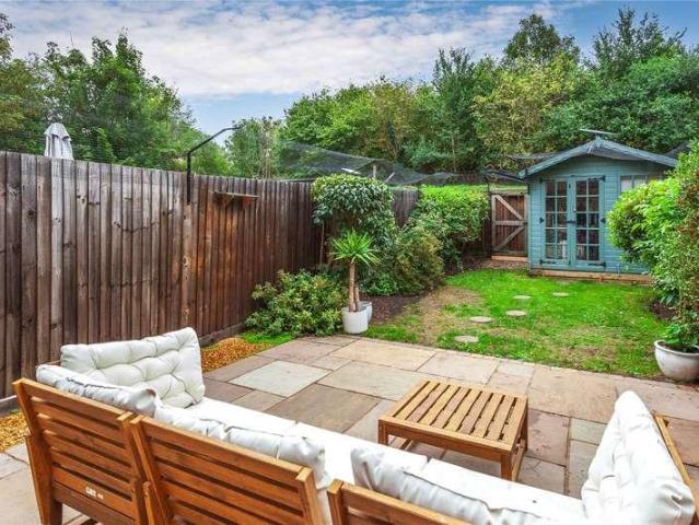 2 bed house for sale