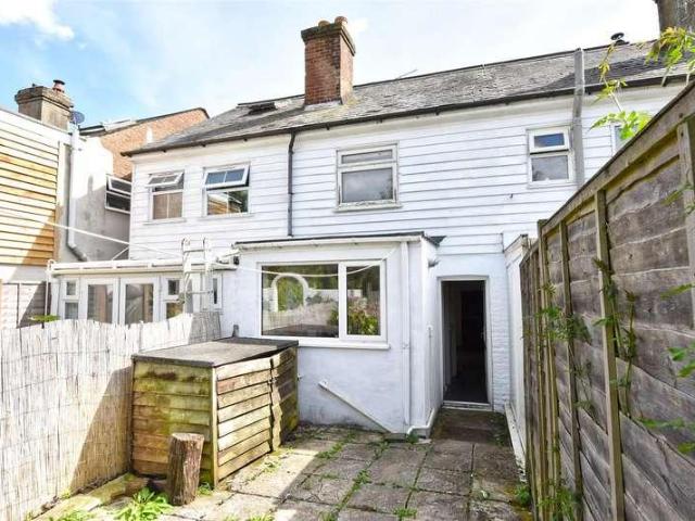 2 bed house for sale