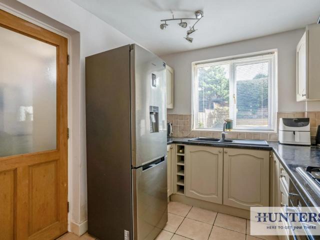 2 bed house for sale