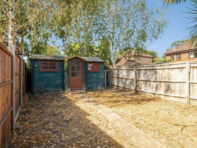 2 bed house for sale