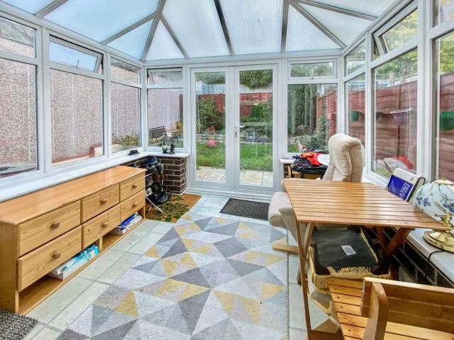 2 bed house for sale