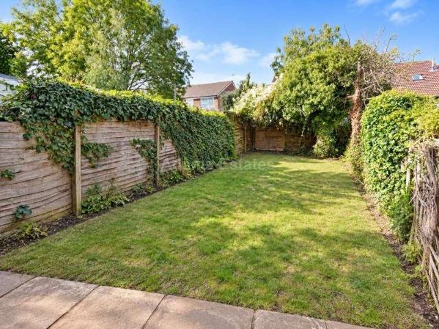 2 bed house for sale
