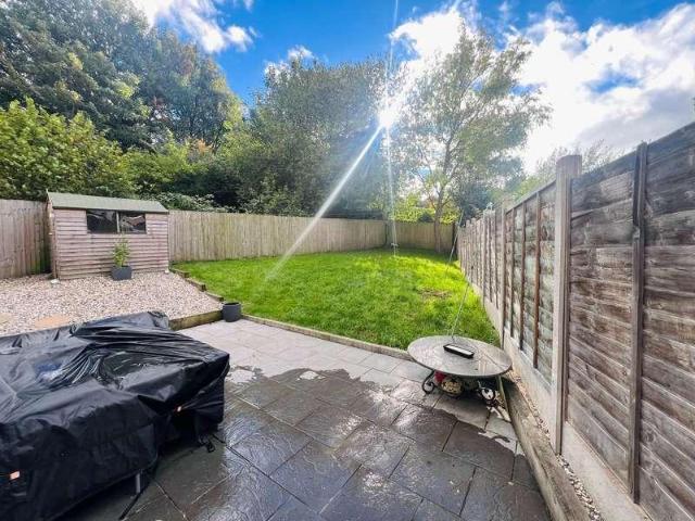 2 bed house for sale