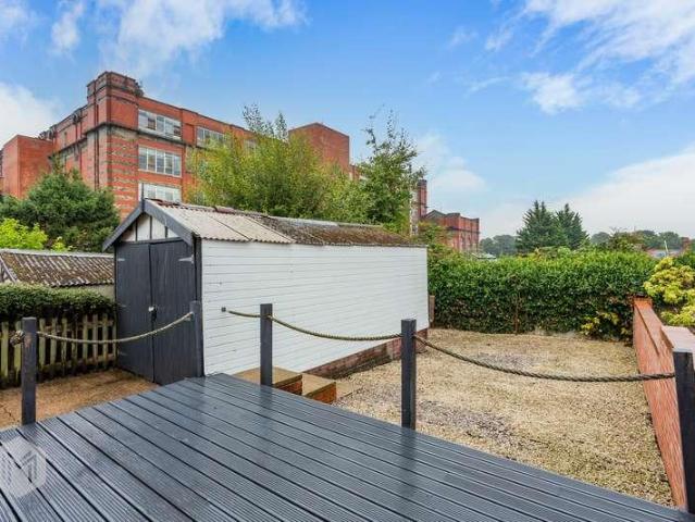 2 bed house for sale