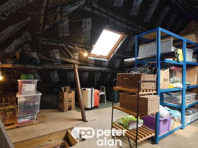 2 bed house for sale