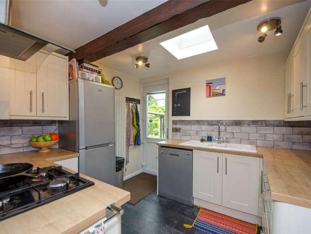 2 bed house for sale