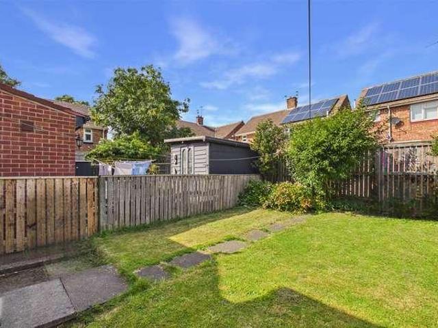 2 bed house for sale