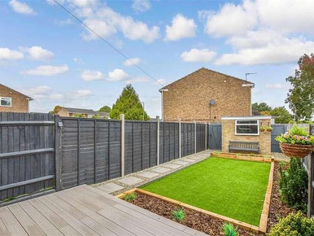 2 bed house for sale