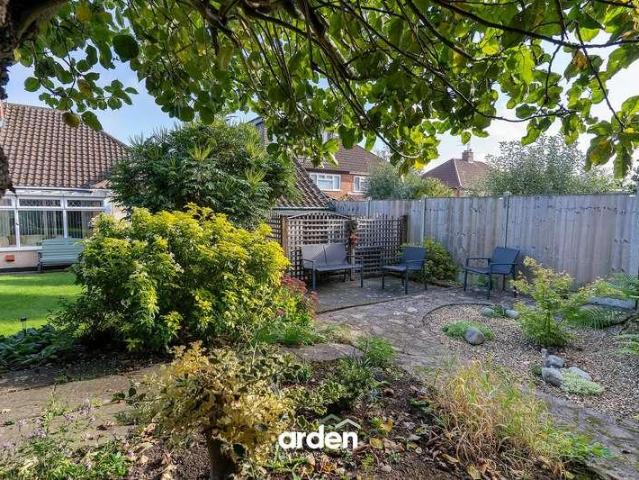 2 bed house for sale