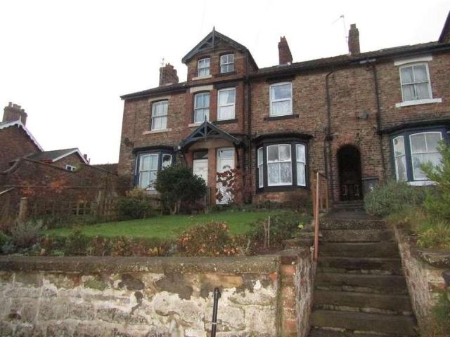 2 bed house for sale