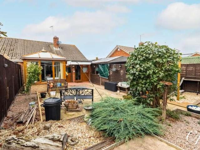 2 bed house for sale