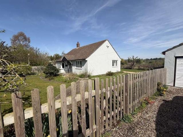 2 bed house for sale