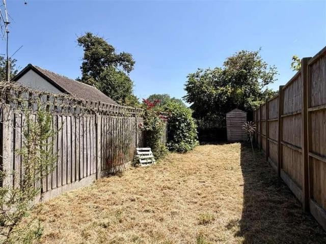 2 bed house for sale