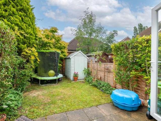2 bed house for sale