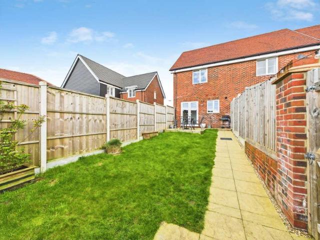 2 bed house for sale