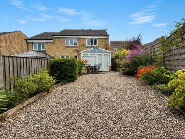 2 bed house for sale