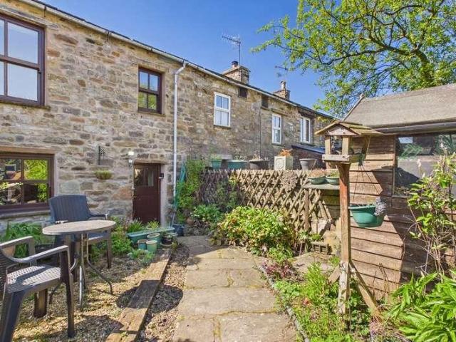 2 bed house for sale