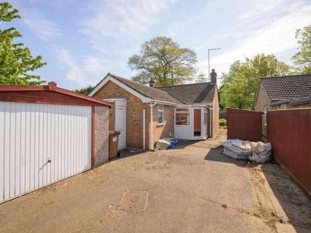 2 bed house for sale