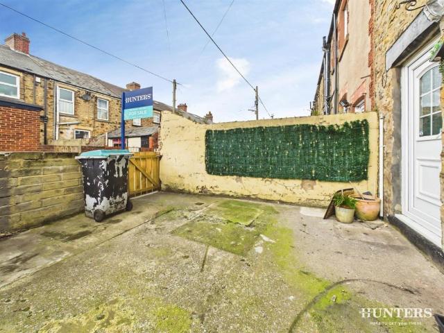 2 bed house for sale