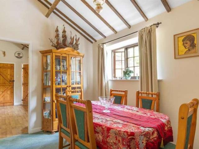 2 bed house for sale