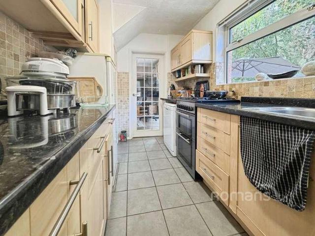 2 bed house for sale