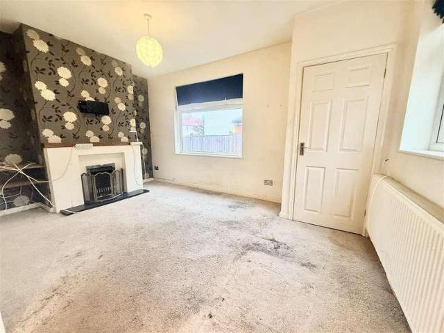 2 bed house for sale