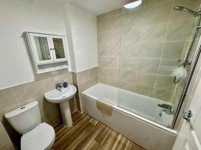 2 bed house for sale