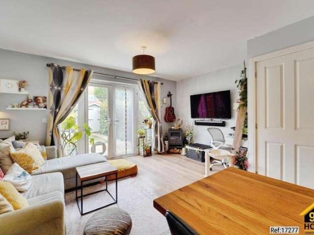 2 bed house for sale