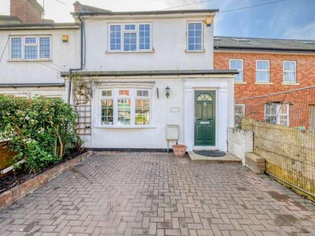 2 bed house for sale