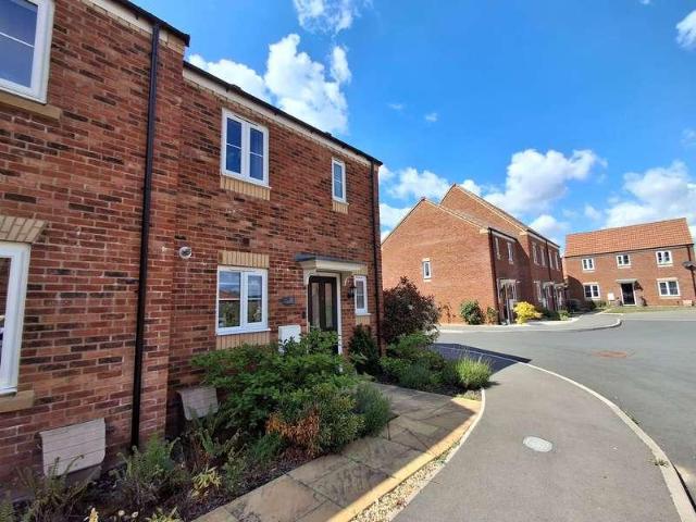 2 bed house for sale