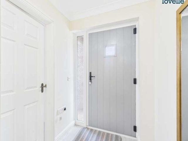 2 bed house for sale